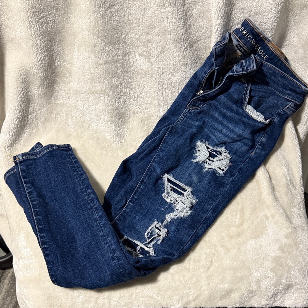 American Eagle Outfitters Distressed Skinny Jeans